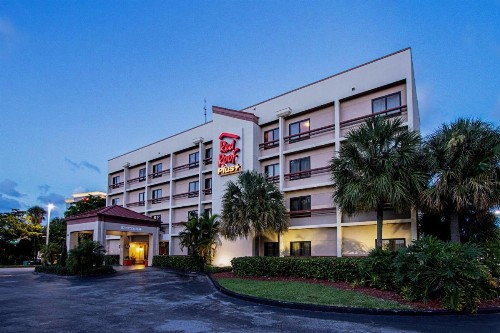 Red Roof PLUS+ Miami Airport - image 14