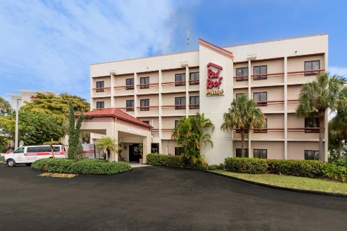 Red Roof PLUS+ Miami Airport - image 15