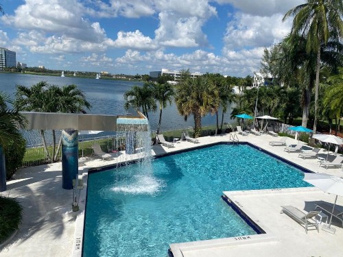 Pullman Miami Airport - image 12