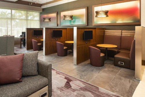 Courtyard by Marriott Miami Airport - image 18