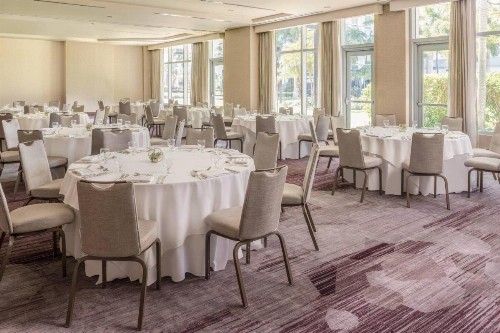 Courtyard by Marriott Miami Airport - image 36