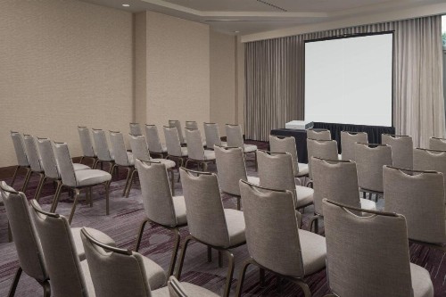 Courtyard by Marriott Miami Airport - image 37