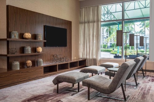 Courtyard by Marriott Miami Airport - image 5