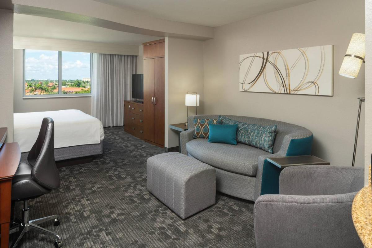 Courtyard by Marriott Miami Airport - image 7
