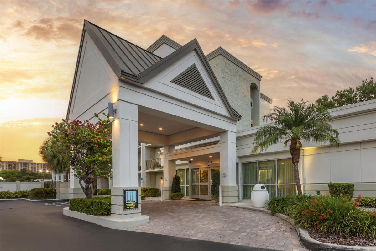 Best Western Plus Windsor Inn - main image