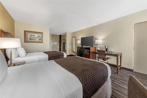 Best Western Plus Windsor Inn - image 26