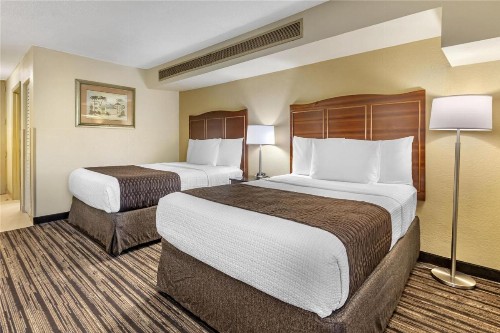 Best Western Plus Windsor Inn - image 29