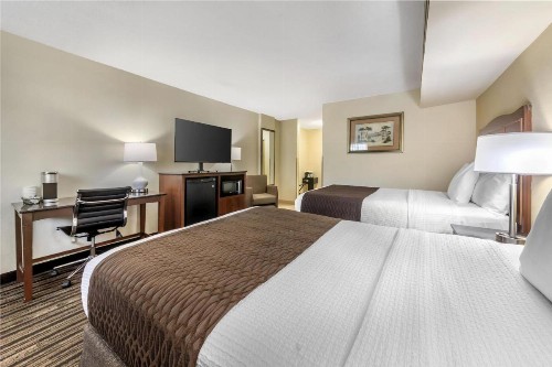 Best Western Plus Windsor Inn - image 30