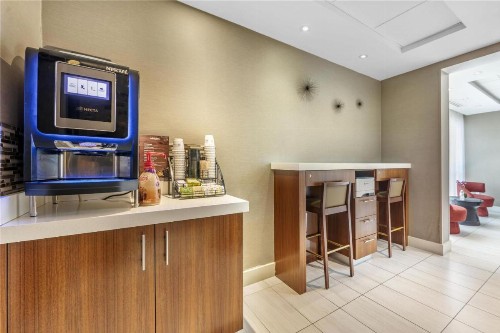 Best Western Plus Windsor Inn - image 45