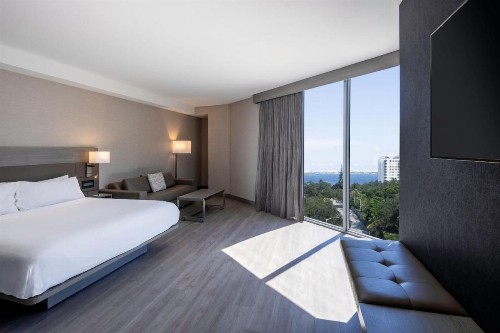 AC Hotel Miami Wynwood - image 12
