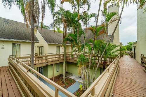 Doral Inn & Suites Miami Airport West - image 2