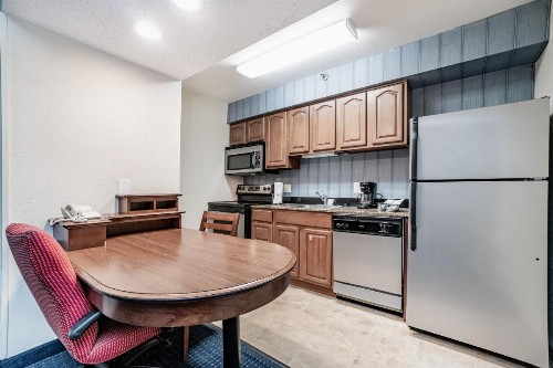 Doral Inn & Suites Miami Airport West - image 20