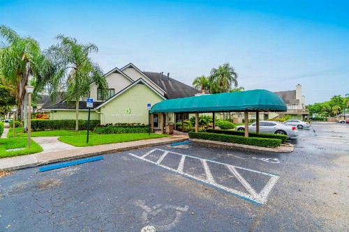 Doral Inn & Suites Miami Airport West - image 40
