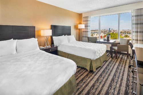 Holiday Inn Hotel Port of Miami-Downtown an IHG Hotel - image 41