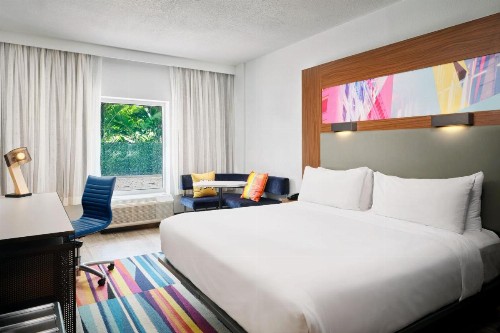 Aloft Miami Dadeland - image 3