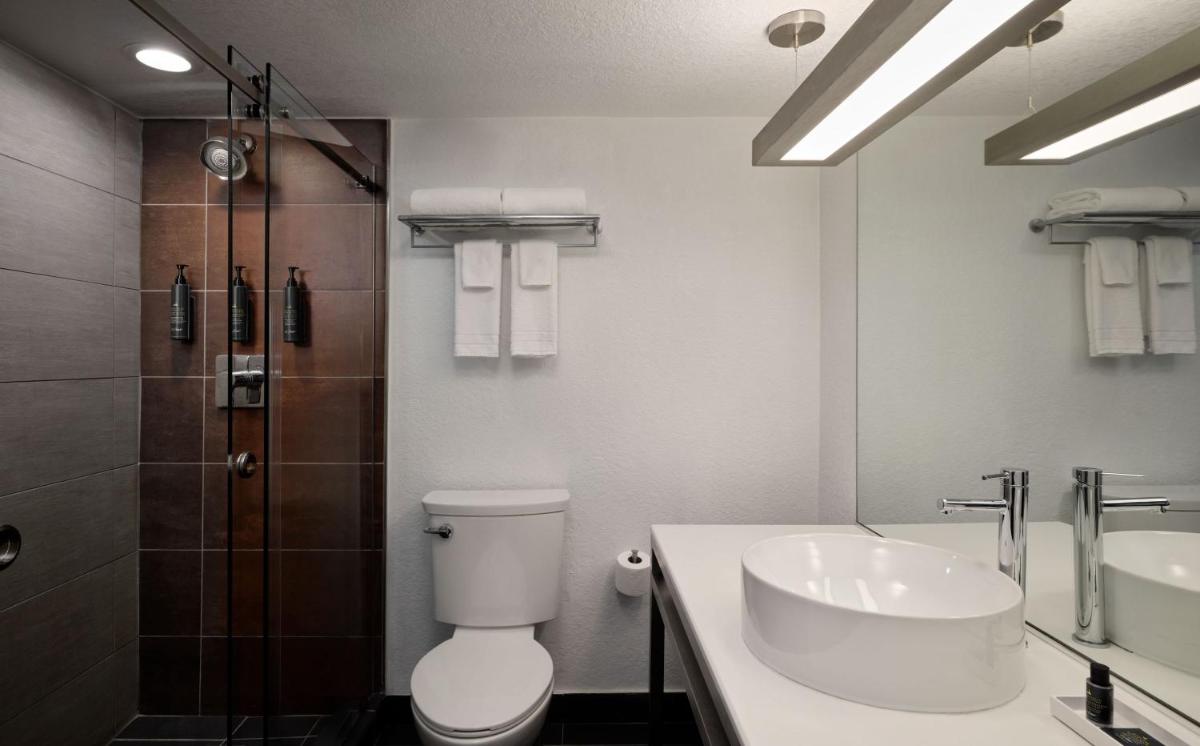 Aloft Miami Dadeland - image 4