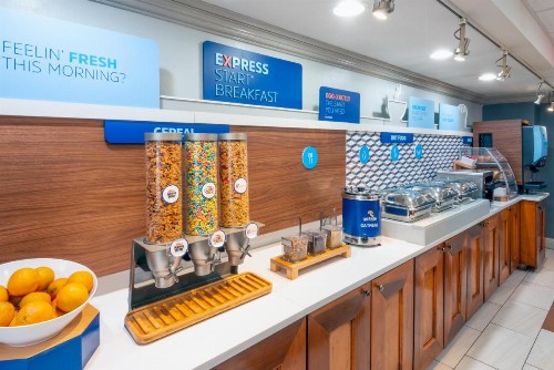Holiday Inn Express Miami Airport Doral Area an IHG Hotel - image 10