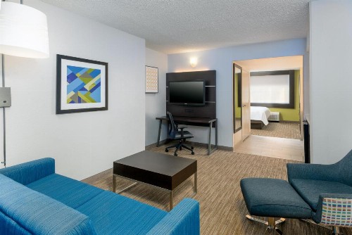 Holiday Inn Express Miami Airport Doral Area an IHG Hotel - image 32