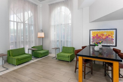 Holiday Inn Express Miami Airport Doral Area an IHG Hotel - image 7
