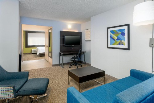 Holiday Inn Express Miami Airport Doral Area an IHG Hotel - image 8