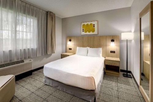 Sonesta Simply Suites Miami Airport - image 20