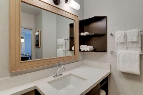 Sonesta Simply Suites Miami Airport - image 28