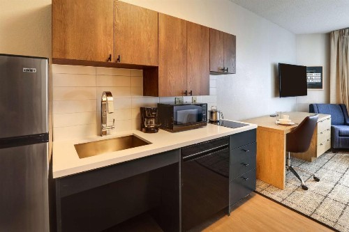 Sonesta Simply Suites Miami Airport - image 32