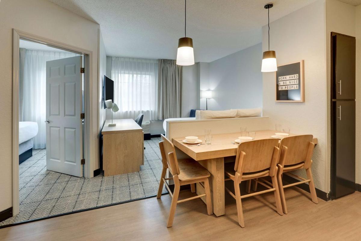 Sonesta Simply Suites Miami Airport - image 5