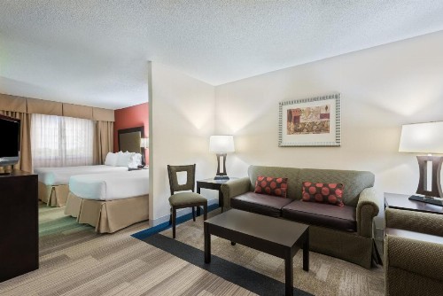 Holiday Inn Express Hotel & Suites Kendall East-Miami an IHG Hotel - image 23