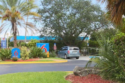 Motel 6-Cutler Bay FL - image 30