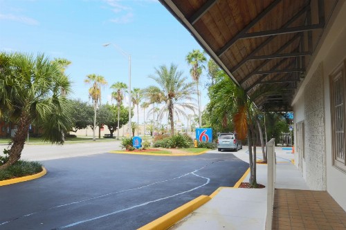 Motel 6-Cutler Bay FL - image 33