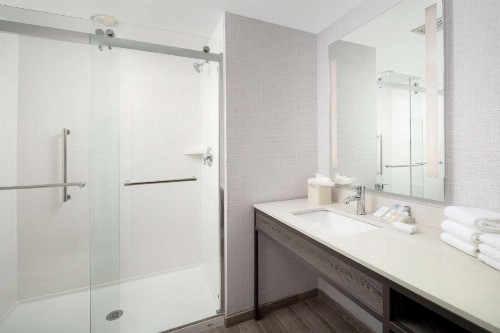 Hilton Garden Inn Miami Brickell South - image 17