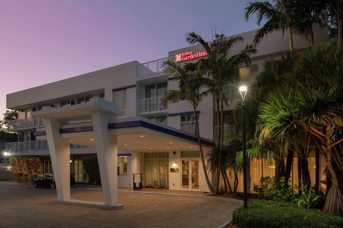 Hilton Garden Inn Miami Brickell South - image 2