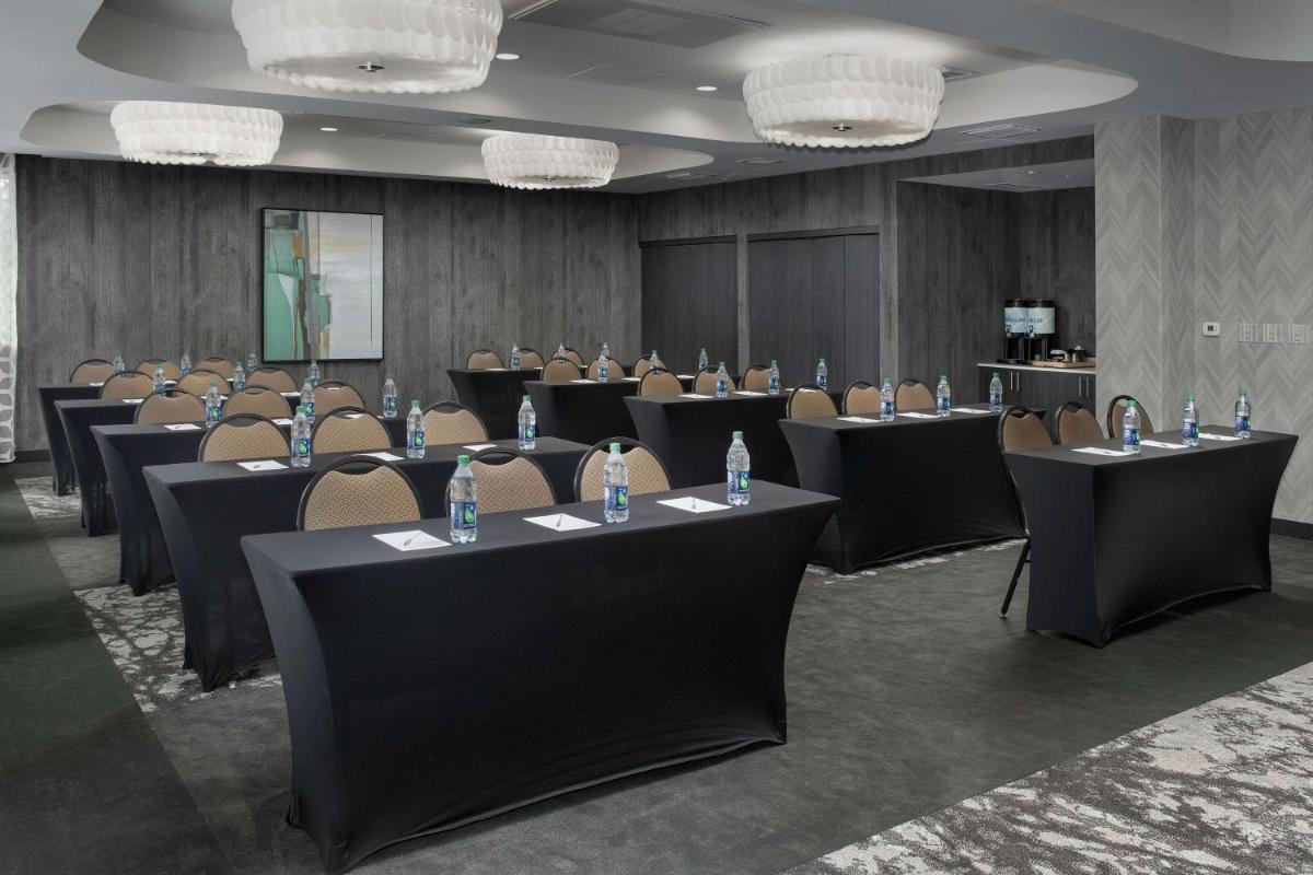Hilton Garden Inn Miami Brickell South - image 3
