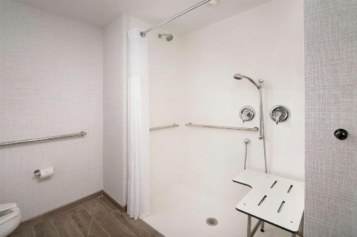 Hilton Garden Inn Miami Brickell South - image 30