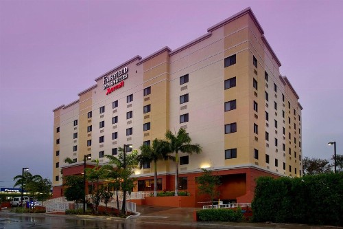 Fairfield Inn & Suites by Marriott Miami Airport South - image 5