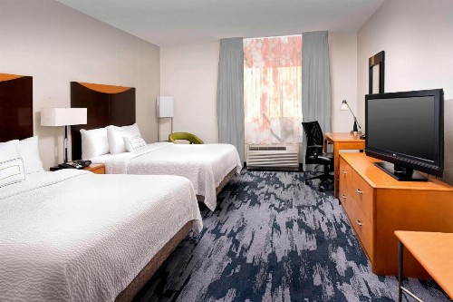 Fairfield Inn & Suites by Marriott Miami Airport South - image 7