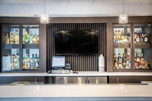 SpringHill Suites Miami Airport South - image 8