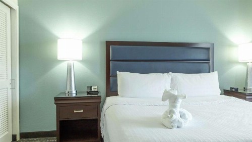 Homewood Suites by Hilton Miami - Airport West - image 9