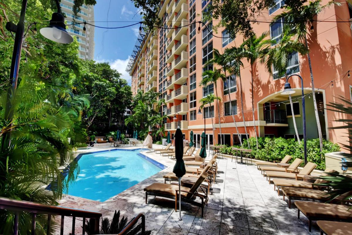 The Mutiny Luxury Suites Hotel - main image