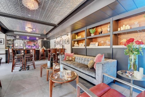 The Mutiny Luxury Suites Hotel - image 15