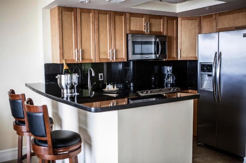 The Mutiny Luxury Suites Hotel - image 31