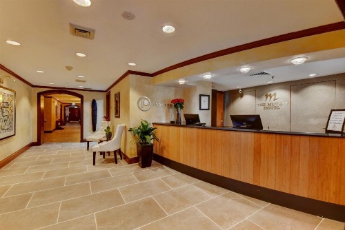 The Mutiny Luxury Suites Hotel - image 48