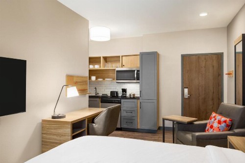 TownePlace Suites Miami Airport West/Doral Area - image 8