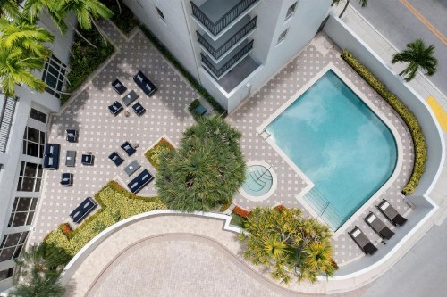 Courtyard Miami Dadeland - image 17