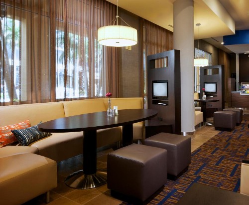 Courtyard Miami Dadeland - image 9