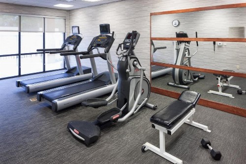 Courtyard by Marriott Miami at Dolphin Mall - image 15