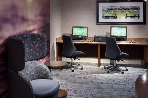 Courtyard by Marriott Miami at Dolphin Mall - image 16