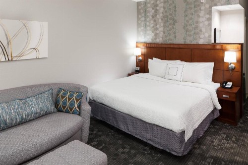 Courtyard by Marriott Miami at Dolphin Mall - image 28