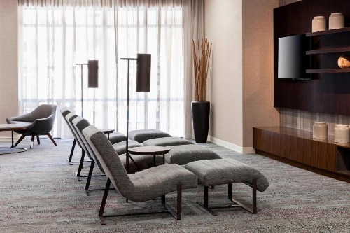 Courtyard by Marriott Miami at Dolphin Mall - image 3